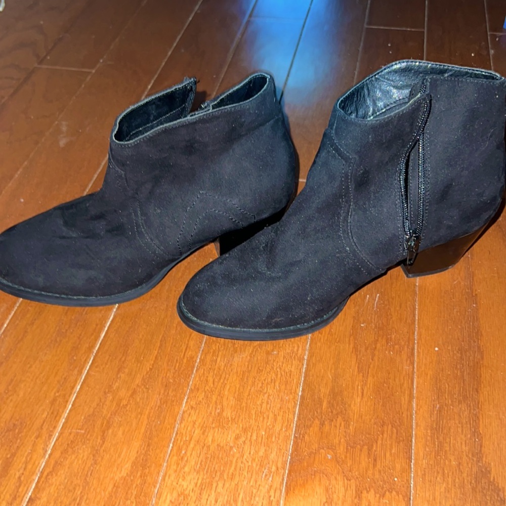 Brand new Nicole black swayed ankle boots